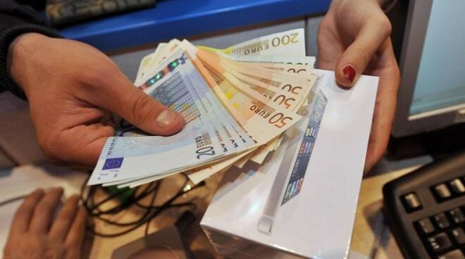Pensioni, l’annuncio: “A fine maggio in Campania aumento a mille euro”