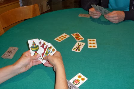 Campania: riaprono i circoli ricreativi, ma è vietato giocare a carte