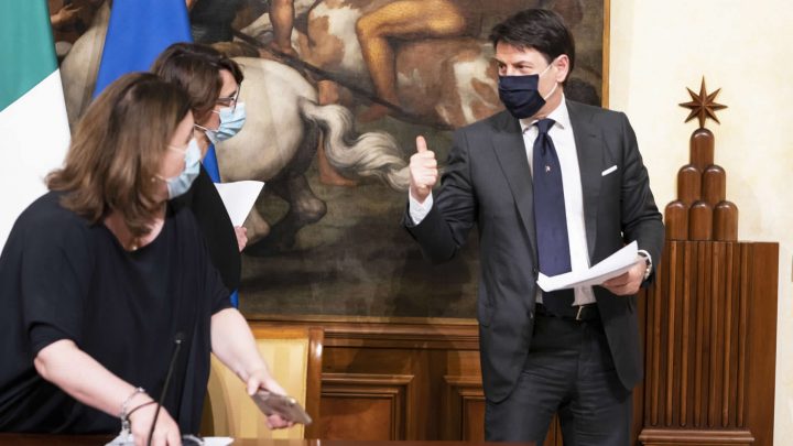 Conte annuncia il «Family Act»: arriva l’assegno universale ai nuclei con figli