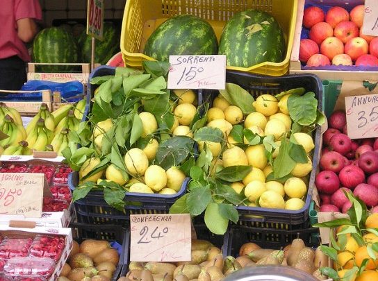 Campania terza in Italia per i rincari dei prezzi del cibo