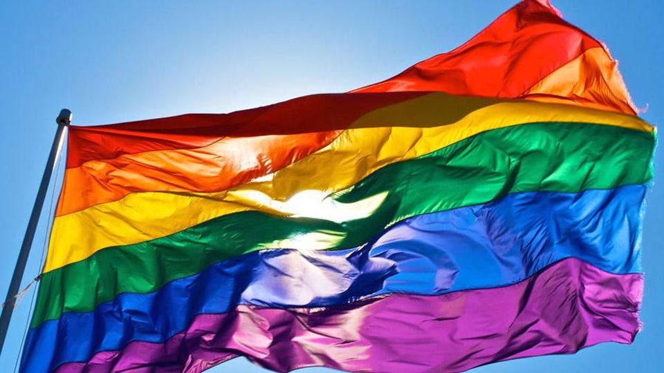 Campania, via libera alla legge contro l’omotransfobia