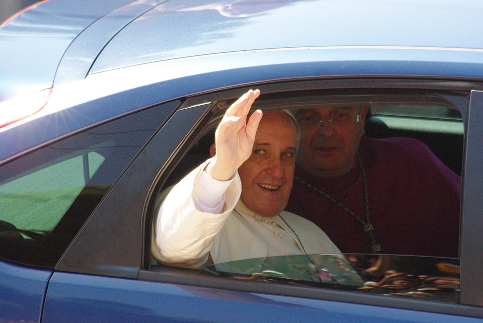 Papa Francesco, una scelta capace di cambiare i rapporti politici e sociali o solo fumus?