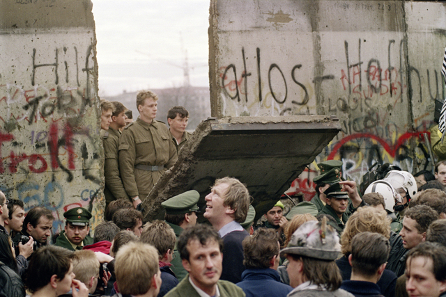 Trentun anni fa il crollo del Muro di Berlino